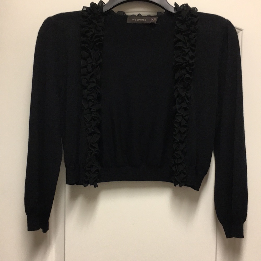 Cropped light cardigan